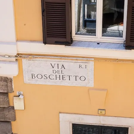 Iron Monti Coliseum Apartment Rome
