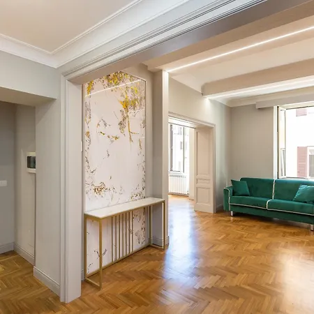 Iron Monti Coliseum Apartment Rome