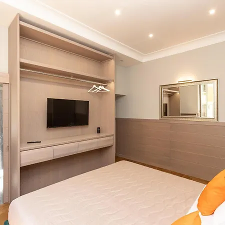 Iron Monti Coliseum Apartment Rome