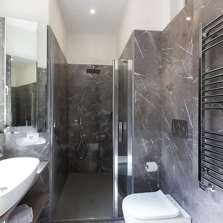 Iron Monti Coliseum * 로마